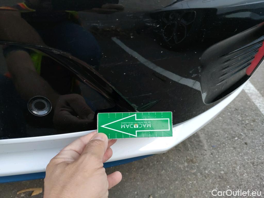  Hyundai   Ioniq HYUNDAI / 2016 / 5P / berlina con portón 1.6 GDI HEV Klass DCT #17