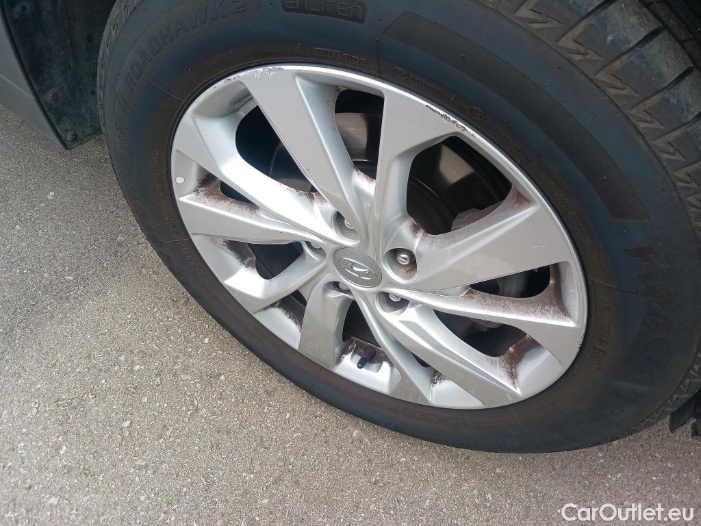  Hyundai  Tucson HYUNDAI  / 2018 / 5P / todoterreno 1.6 CRDI 85kW (116CV) 48V SLE 4X2(SP)(SL) #8