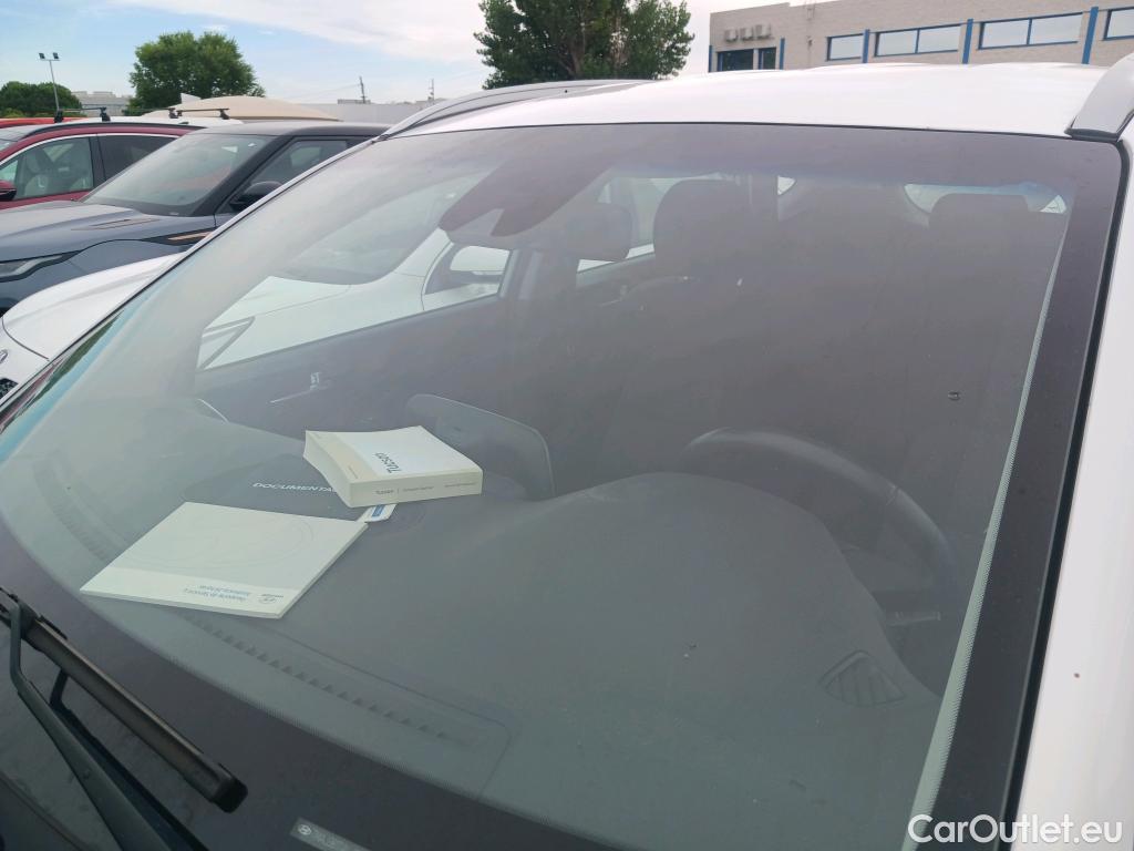  Hyundai  Tucson HYUNDAI  / 2018 / 5P / todoterreno 1.6 CRDI 85kW (116CV) 48V SLE 4X2(SP)(SL) #3