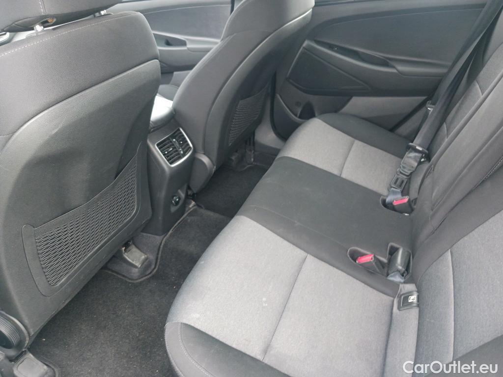  Hyundai  Tucson HYUNDAI  / 2018 / 5P / todoterreno 1.6 CRDI 85kW (116CV) 48V SLE 4X2(SP)(SL) #22