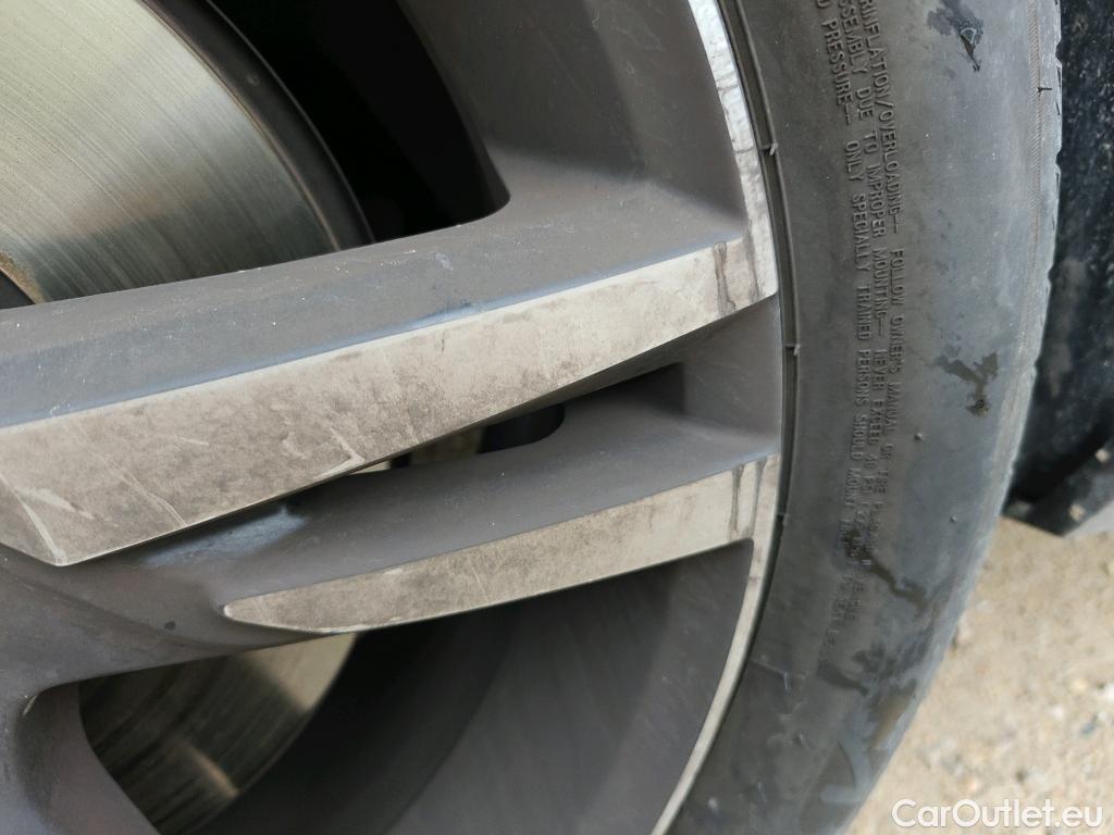  Volvo  XC 40 VOLVO XC40 / 2017 / 5P / todoterreno 1.5 T4 Twin Recharge R-Design Auto #13