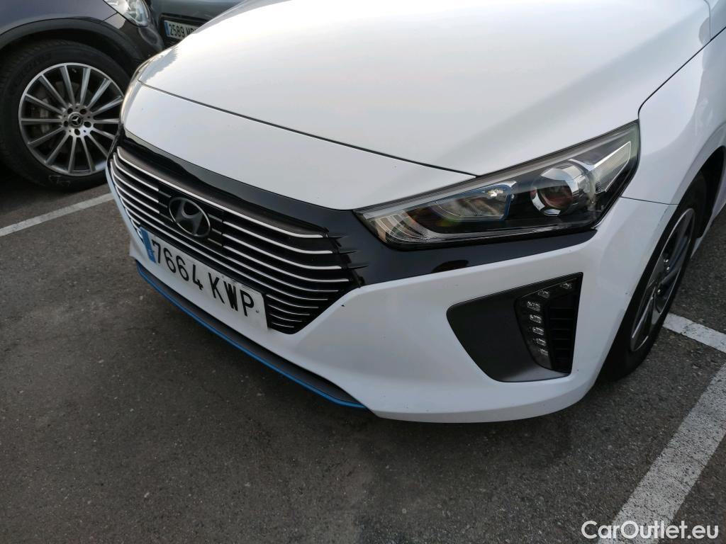  Hyundai   Ioniq HYUNDAI / 2016 / 5P / berlina con portón 1.6 GDI HEV Klass DCT #7