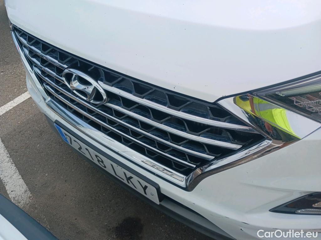  Hyundai  Tucson HYUNDAI  / 2018 / 5P / todoterreno 1.6 CRDI 85kW (116CV) 48V SLE 4X2(SP)(SL) #60