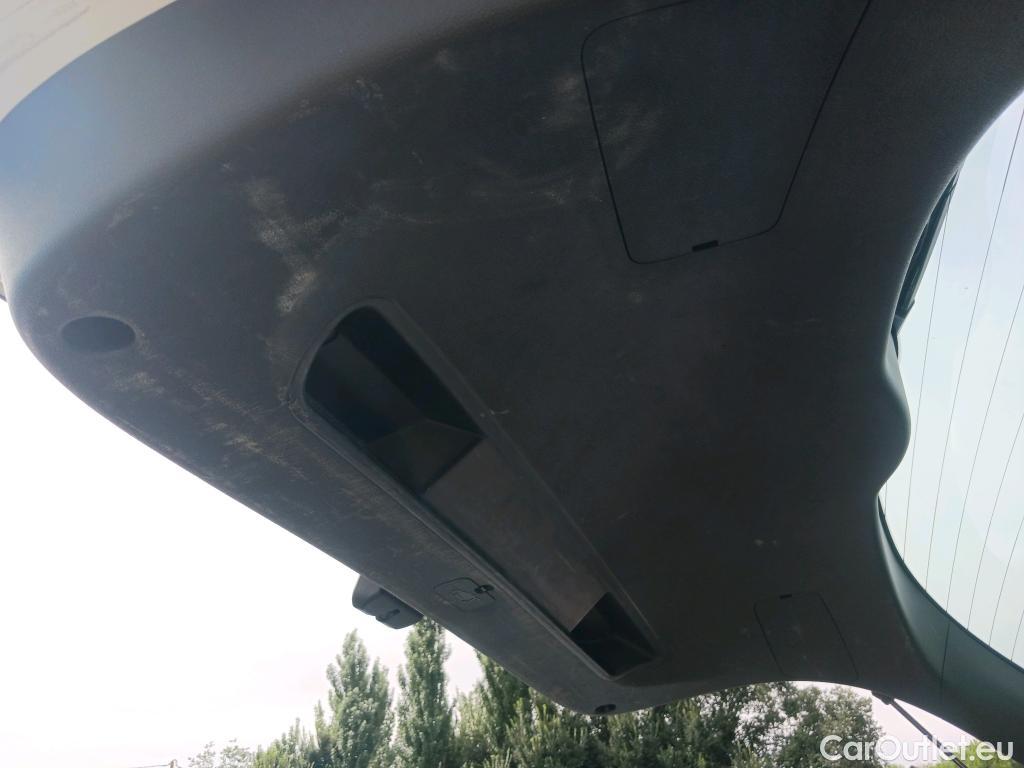  Hyundai  Tucson HYUNDAI  / 2018 / 5P / todoterreno 1.6 CRDI 85kW (116CV) 48V SLE 4X2(SP)(SL) #41