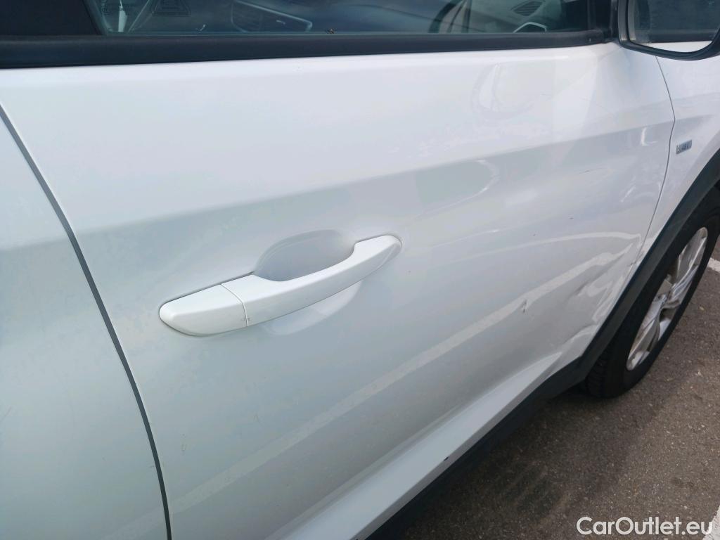  Hyundai  Tucson HYUNDAI  / 2018 / 5P / todoterreno 1.6 CRDI 85kW (116CV) 48V SLE 4X2(SP)(SL) #3