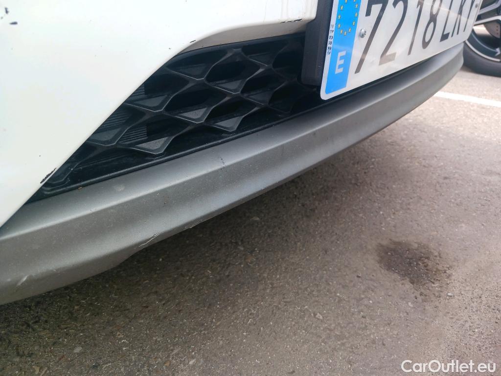  Hyundai  Tucson HYUNDAI  / 2018 / 5P / todoterreno 1.6 CRDI 85kW (116CV) 48V SLE 4X2(SP)(SL) #58