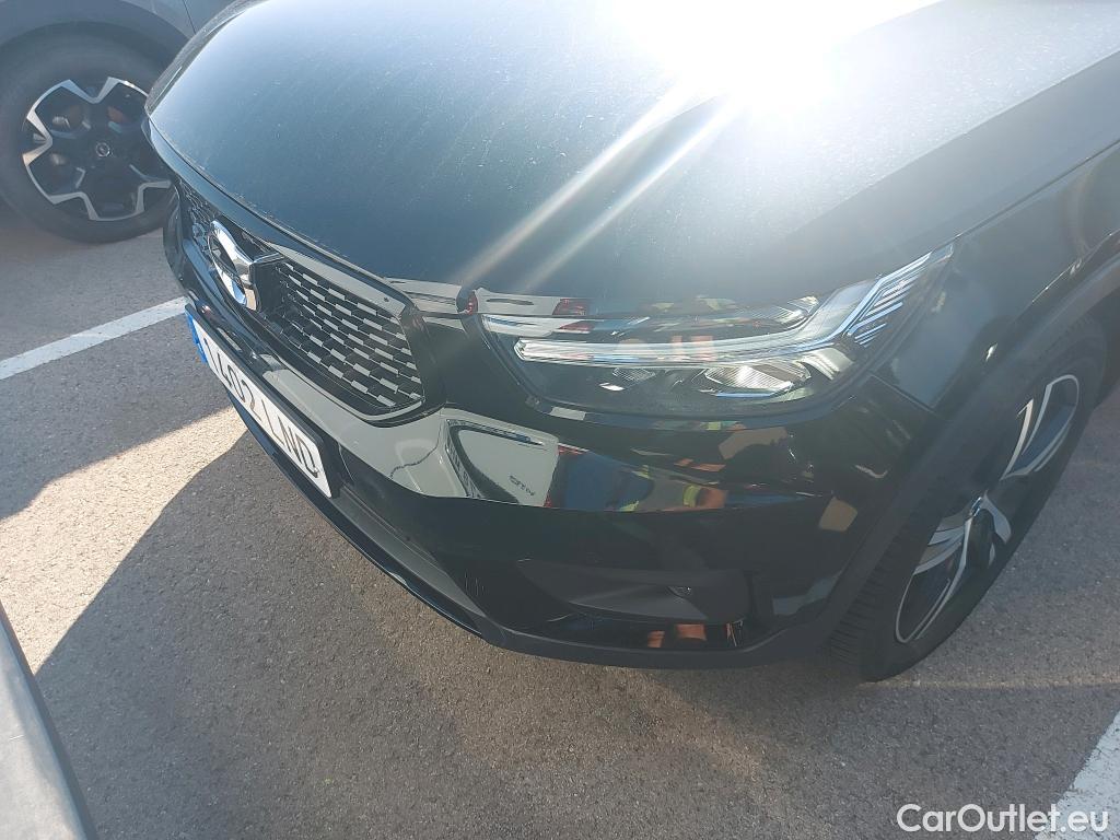  Volvo  XC 40 VOLVO XC40 / 2017 / 5P / todoterreno 1.5 T4 Twin Recharge R-Design Auto #29