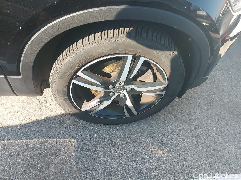  Volvo  XC 40 VOLVO XC40 / 2017 / 5P / todoterreno 1.5 T4 Twin Recharge R-Design Auto #9
