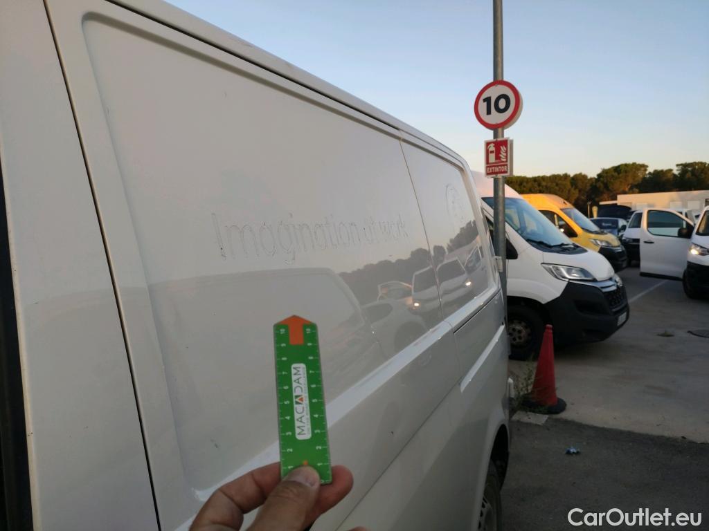  Land Rover  Discovery VOLKSWAGEN Transporter / 2020 / 4P / furgón Furgón Corto TN 2.0 TDI 110kW 4MO #10