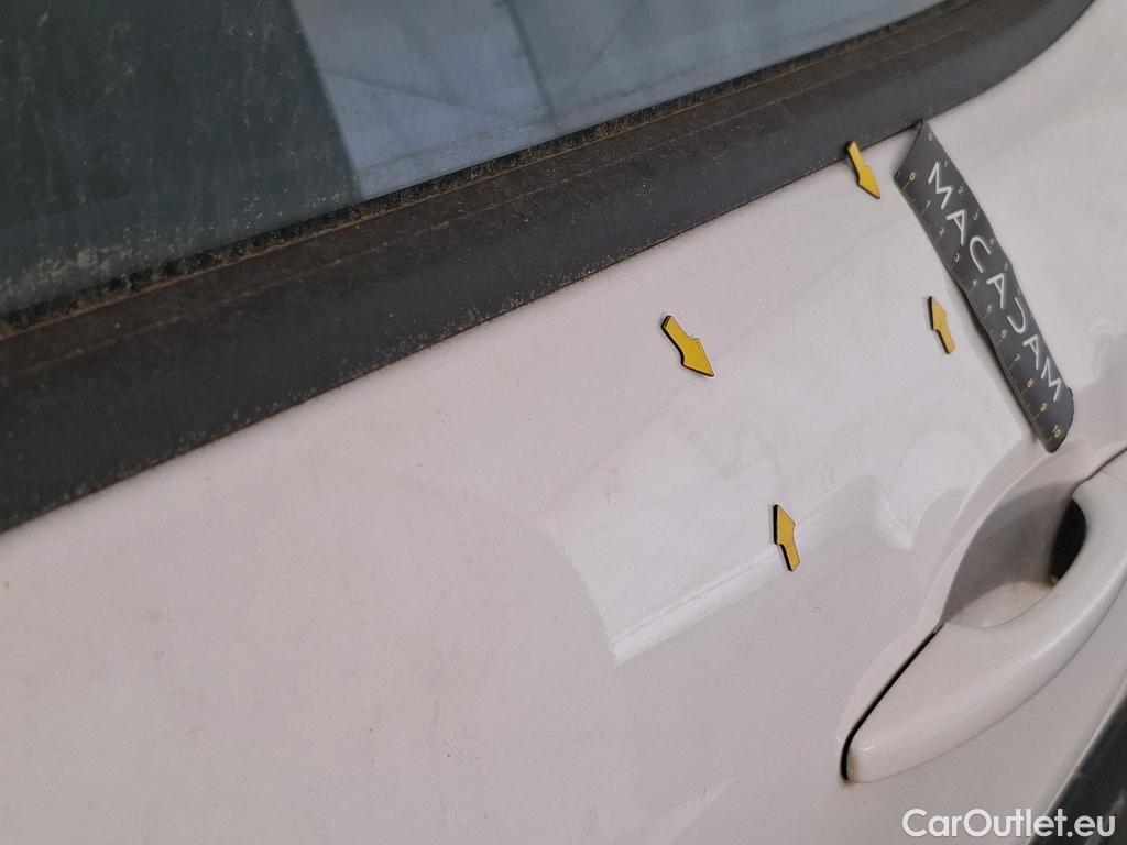  Citroen  C3  Société Feel 1.2 PureTech 80CV BVM5 E6d #4