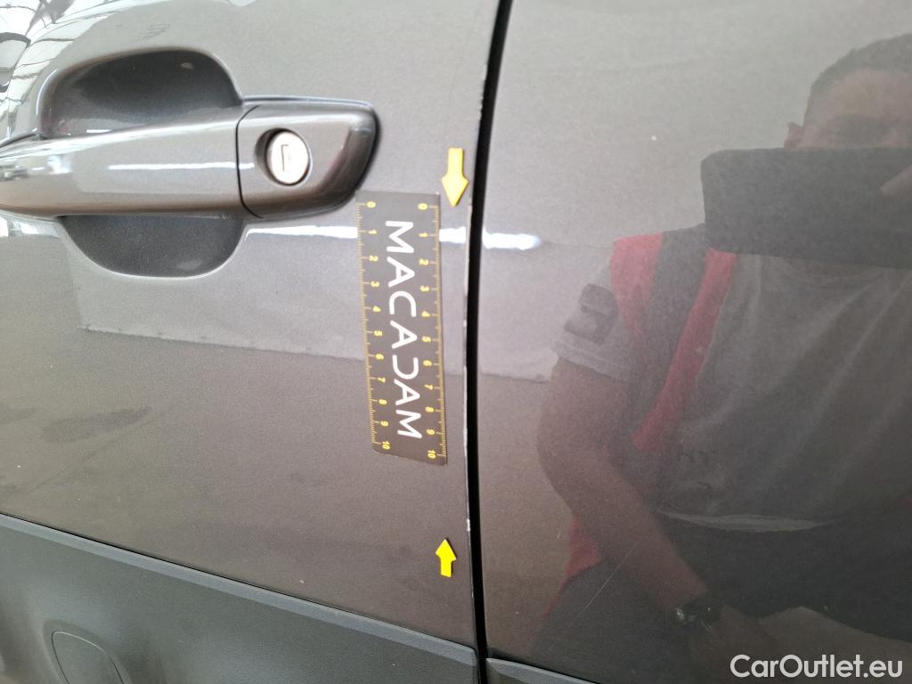  Citroen  C3  Shine Business 1.2 PureTech 110CV BVM6 E6d #4