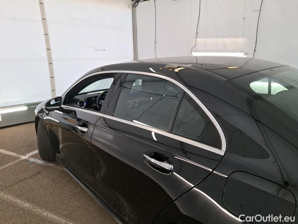  Mercedes  A-Klasse MERCEDES-BENZ Classe A Berline / 2018 / 4P / Berline A 200 d AMG Line 8G-DCT #4