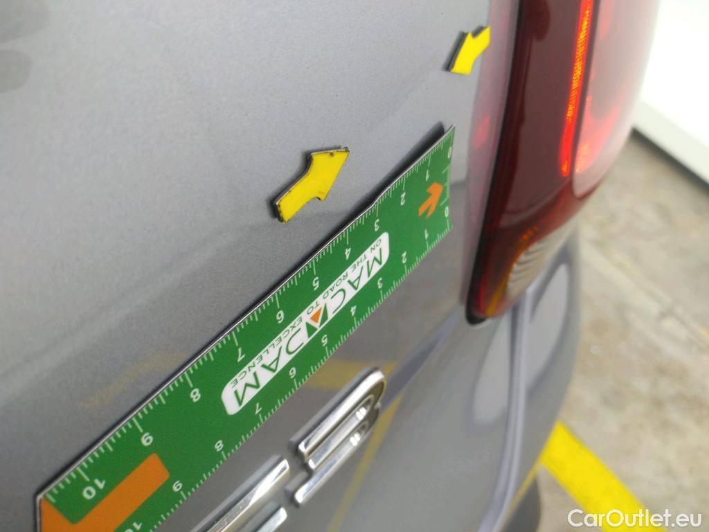  Citroen  C3  Feel Business 1.5 BlueHDI 100CV BVM5 E6dT #15
