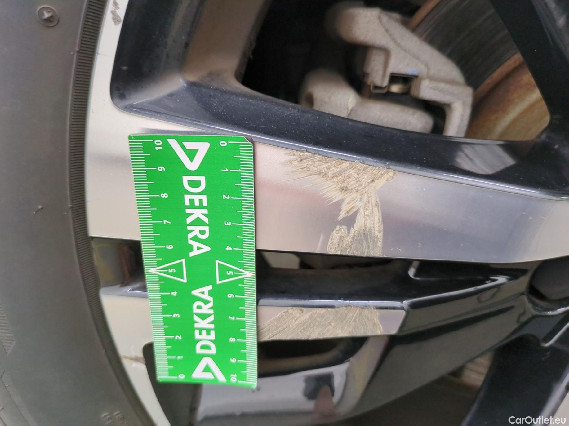  Peugeot  3008  GT 1.5 HDi 130CV BVA8 E6d #29