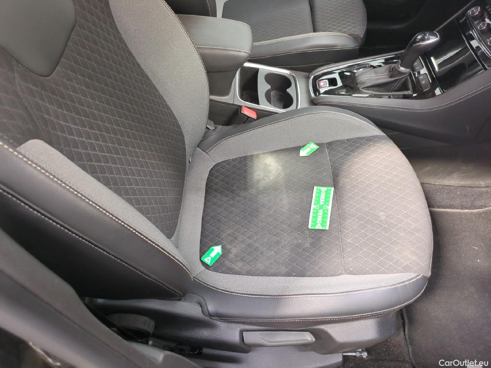  Opel   Grandland X Grandland X Elegance Business 1.2 Turbo 130CV BVA8 E6d #2