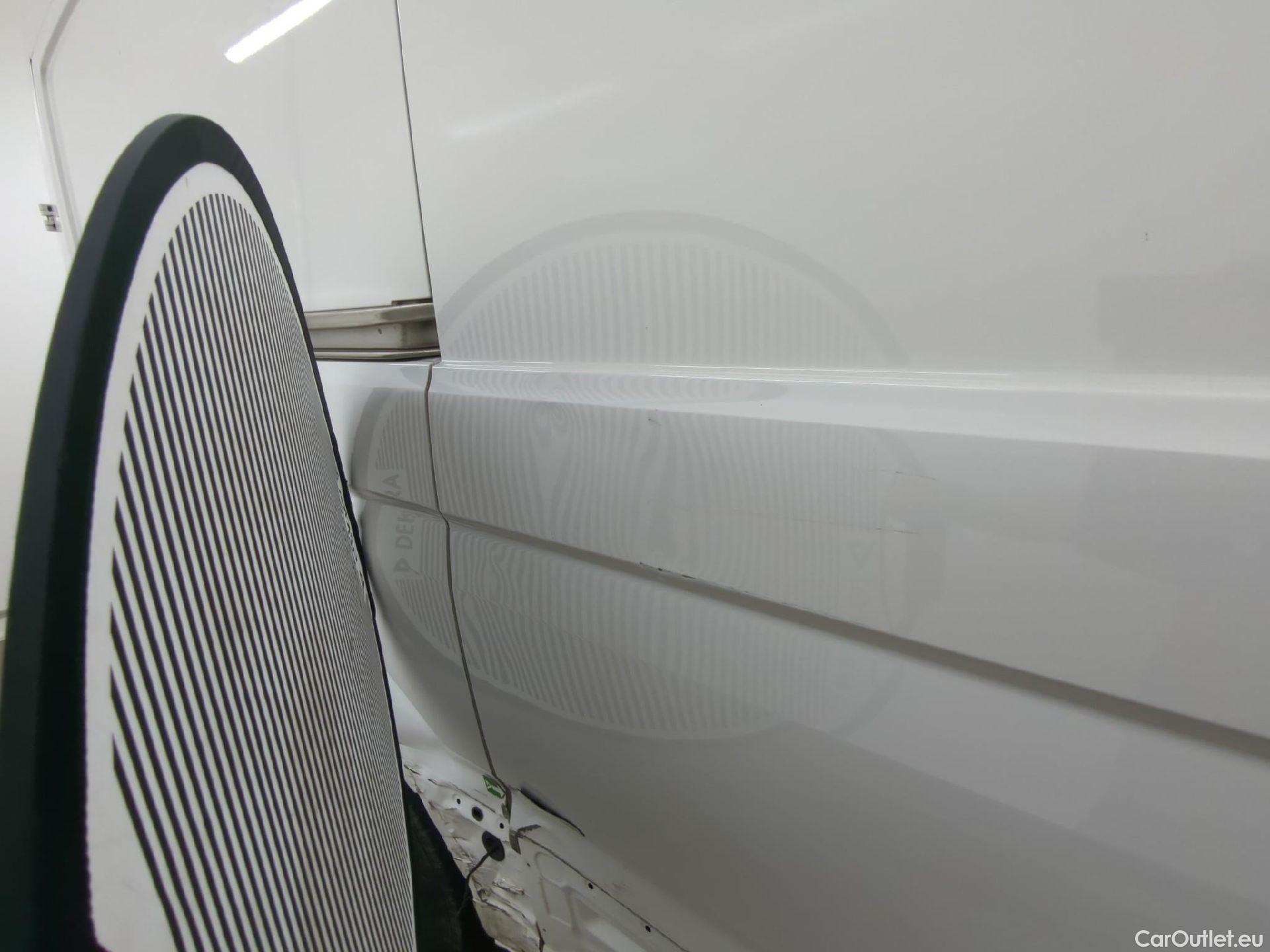  Volkswagen  Crafter  Fourgon Fourgon 30 mittlerer Radstand mit Hochdach FWD 2.0 #13