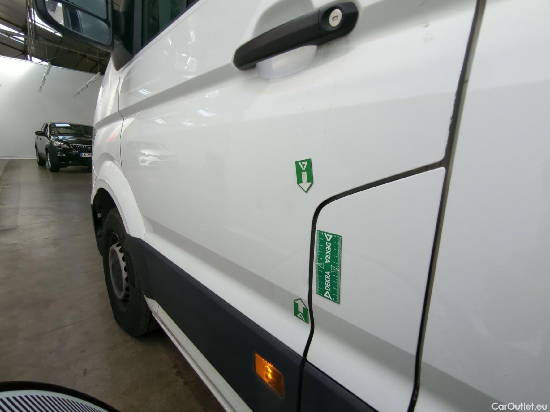  Volkswagen  Crafter  Fourgon Fourgon 30 mittlerer Radstand mit Hochdach FWD 2.0 #39