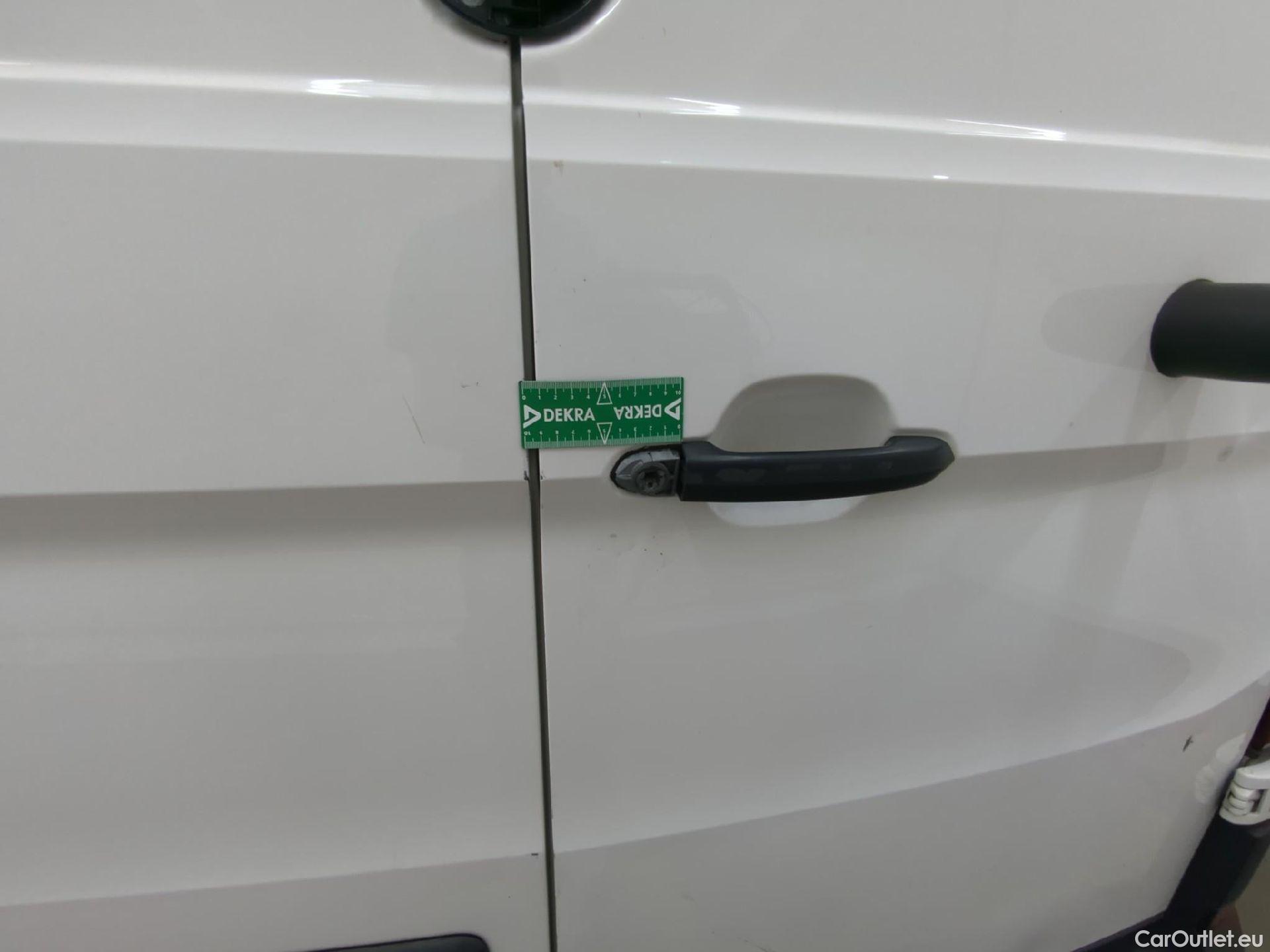  Volkswagen  Crafter  Fourgon Fourgon 30 mittlerer Radstand mit Hochdach FWD 2.0 #63