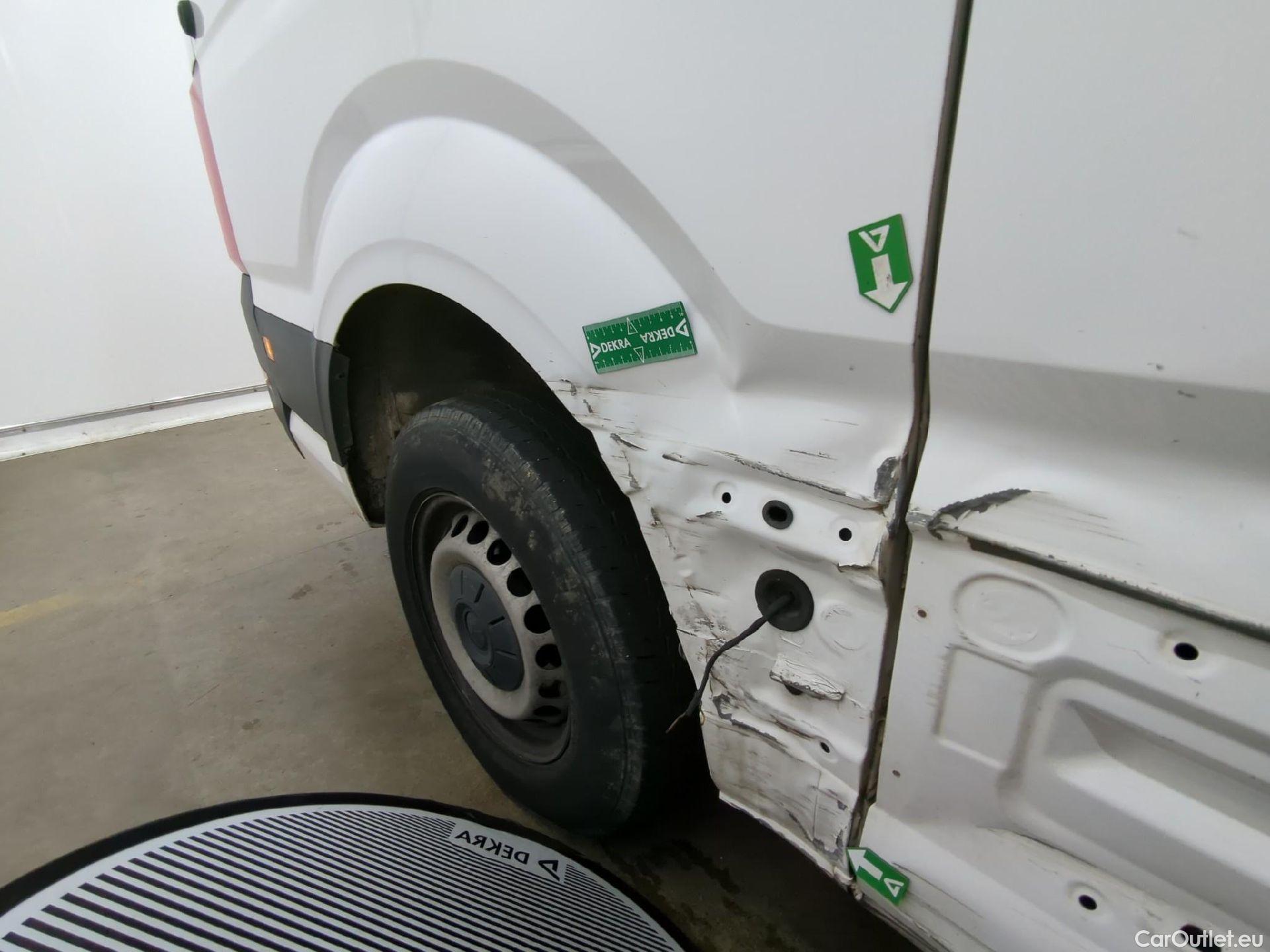  Volkswagen  Crafter  Fourgon Fourgon 30 mittlerer Radstand mit Hochdach FWD 2.0 #8