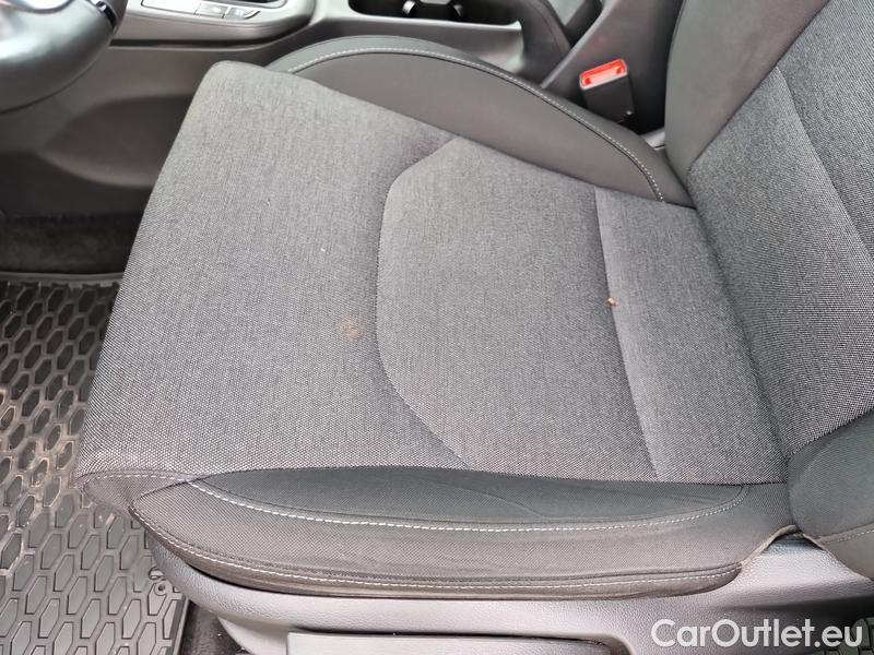  Hyundai  i30   cw (PD)(2017->)  kom.1.5T-GDI Family Smart #9