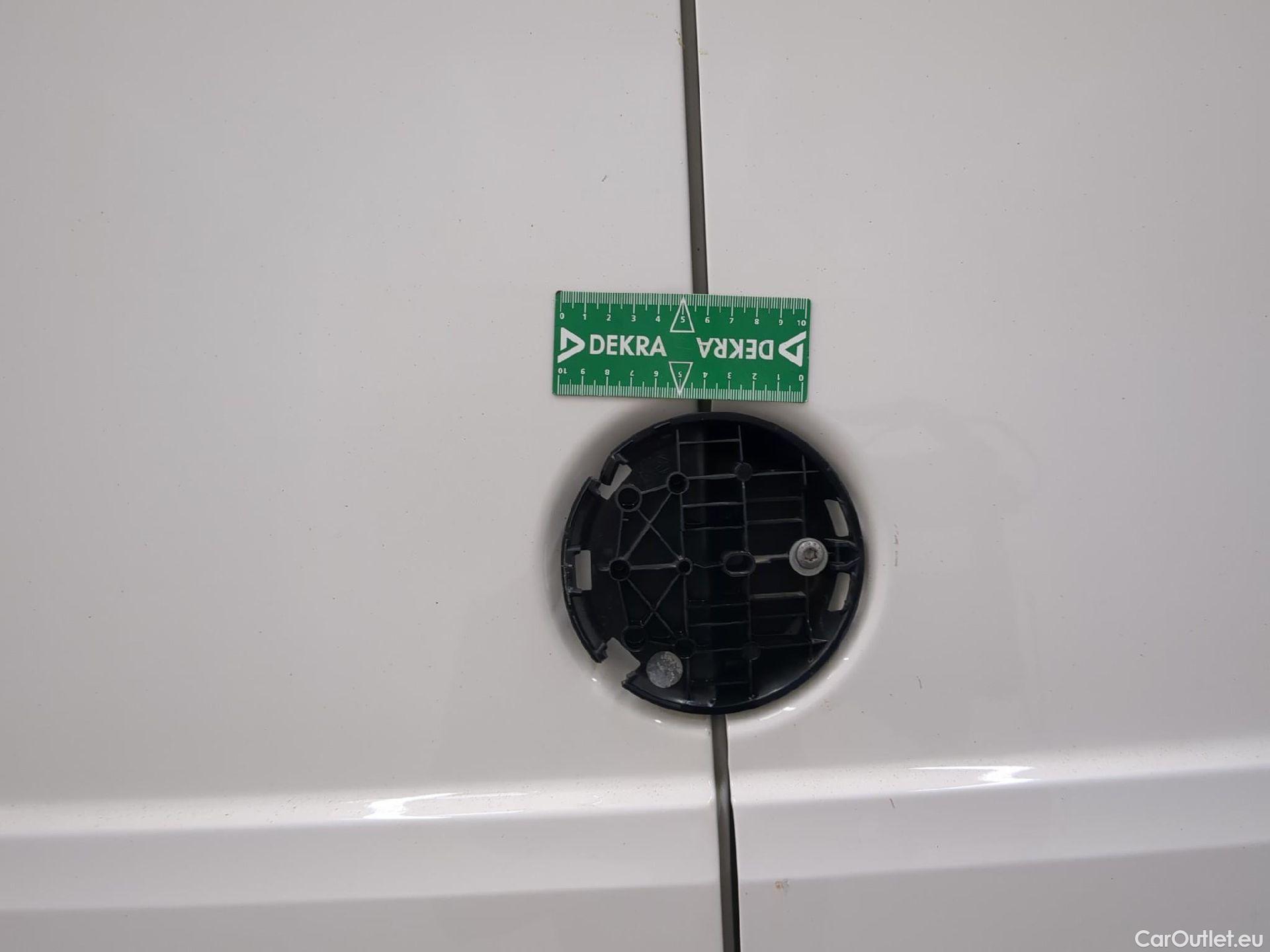  Volkswagen  Crafter  Fourgon Fourgon 30 mittlerer Radstand mit Hochdach FWD 2.0 #64
