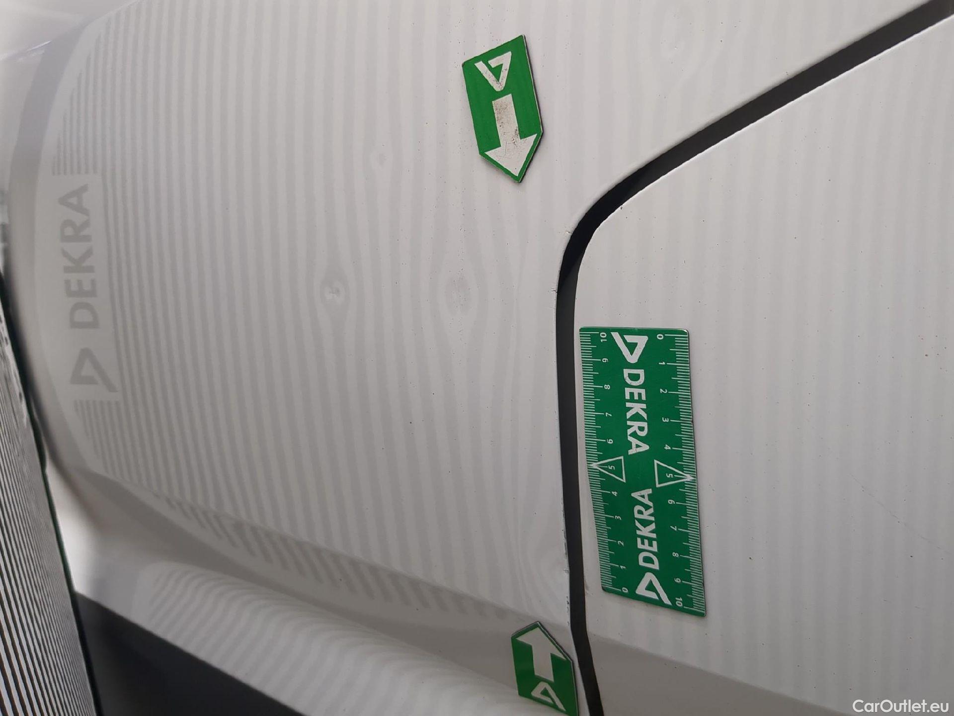  Volkswagen  Crafter  Fourgon Fourgon 30 mittlerer Radstand mit Hochdach FWD 2.0 #38
