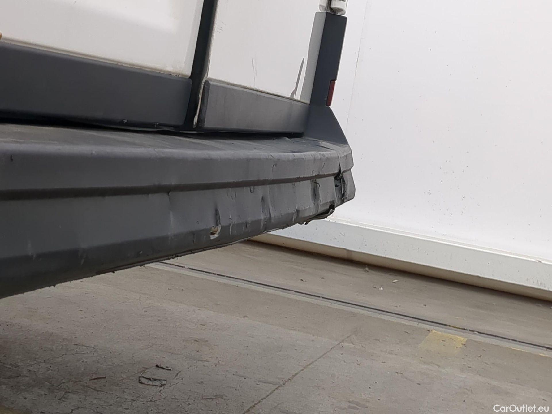  Volkswagen  Crafter  Fourgon Fourgon 30 mittlerer Radstand mit Hochdach FWD 2.0 #49