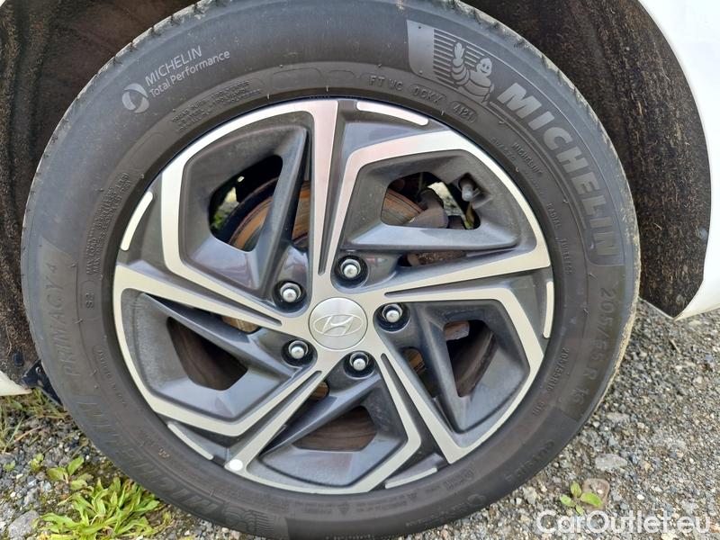  Hyundai  i30   cw (PD)(2017->)  kom.1.5T-GDI Family Smart #6