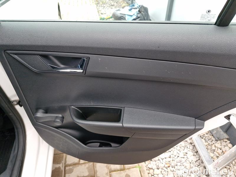  Skoda  Fabia  Combi (2015)  Com 1.0TSI 81 Ambition #23