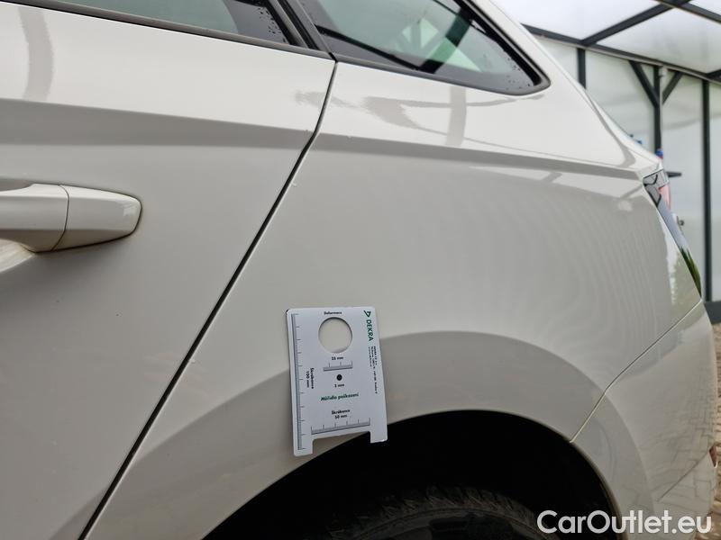  Skoda  Fabia  Combi (2015)  Com 1.0TSI 81 Ambition #8