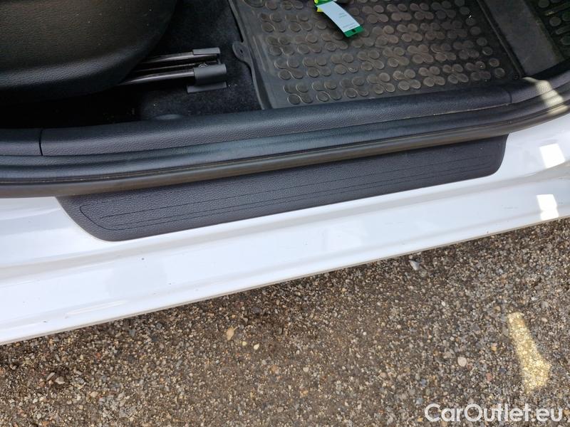  KIA  Cee'd Ceed Sportswagon (2018->) Ceed SW 1.6 CRDi 100 Fresh #20