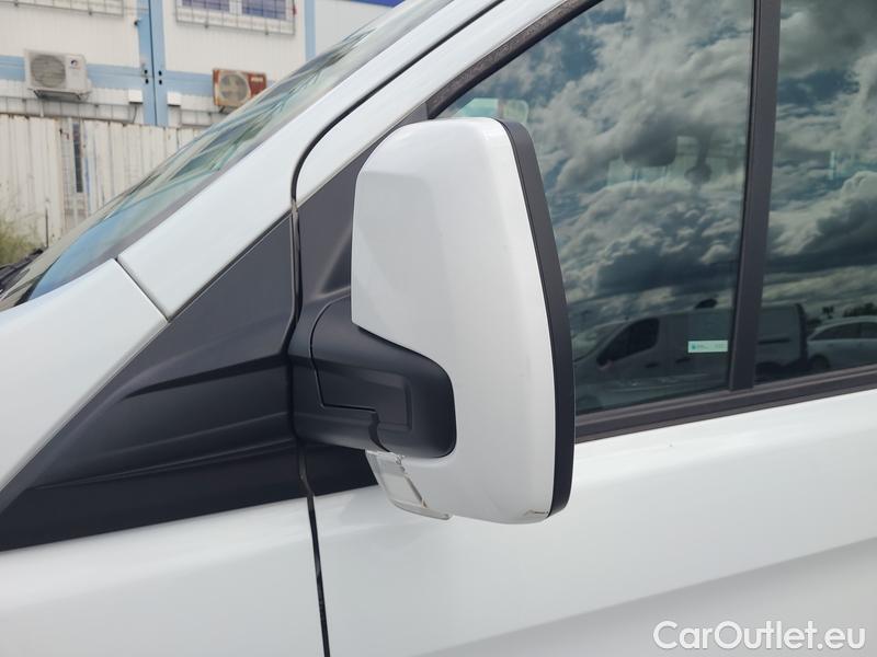  Ford  Transit  Custom (2013) TourCust TDCI 96 320 Titani.L2 #21
