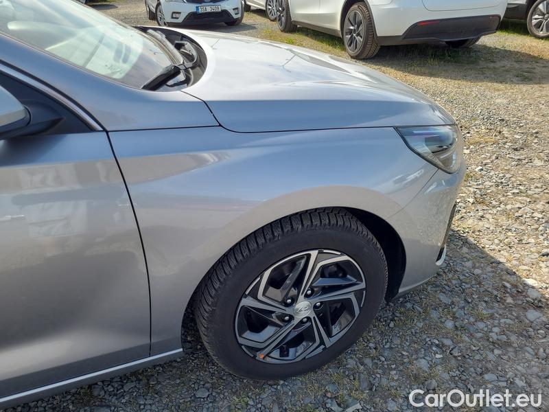  Hyundai  i30   cw (PD)(2017->)  kom.1.0TGDI 120 Smart #8