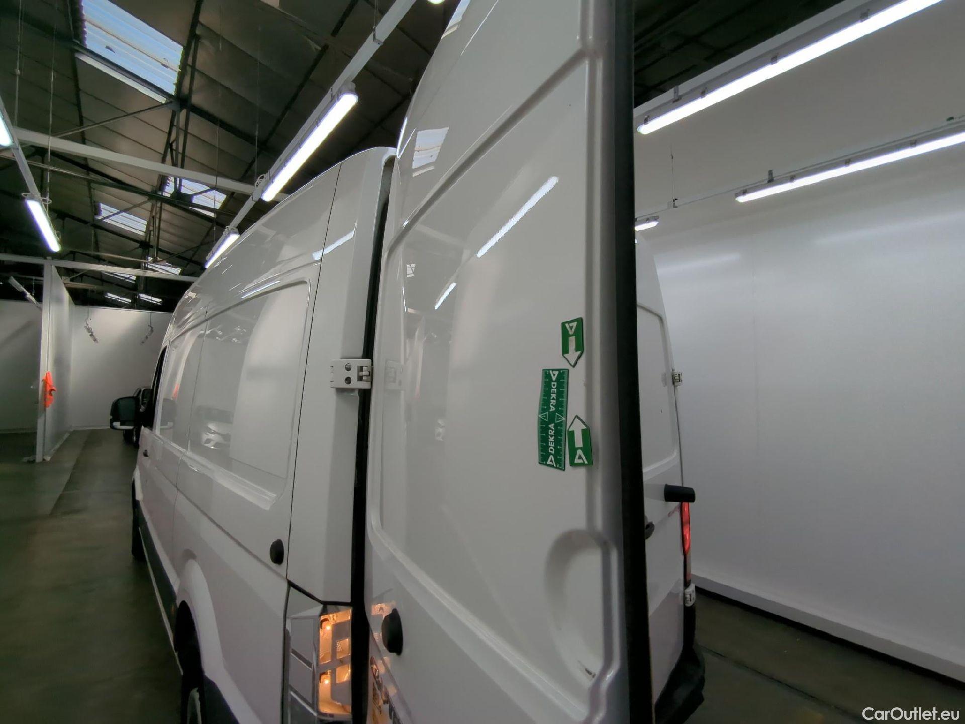  Volkswagen  Crafter  Fourgon Fourgon 30 mittlerer Radstand mit Hochdach FWD 2.0 #61