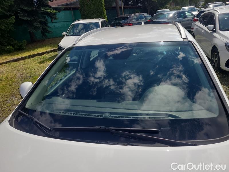  Hyundai  i30   cw (PD)(2017->)  kom.1.5i Family Comfort 5d #1