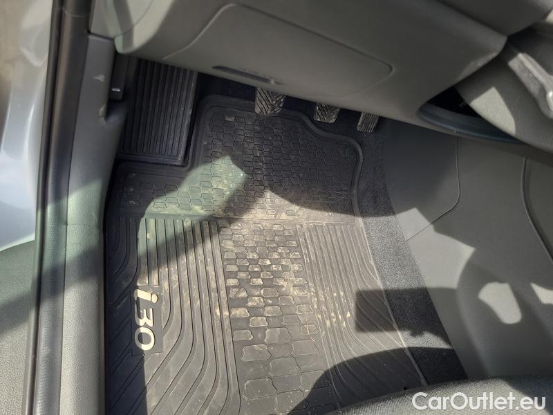  Hyundai  i30   cw (PD)(2017->)  kom.1.0TGDI 120 Smart #3