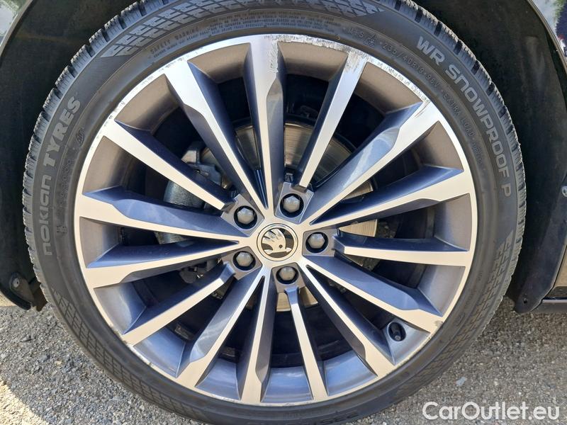  Skoda  Superb  (3V3)(2015) Supe.2.0TDI 147 L&K 4x4 Aut #4