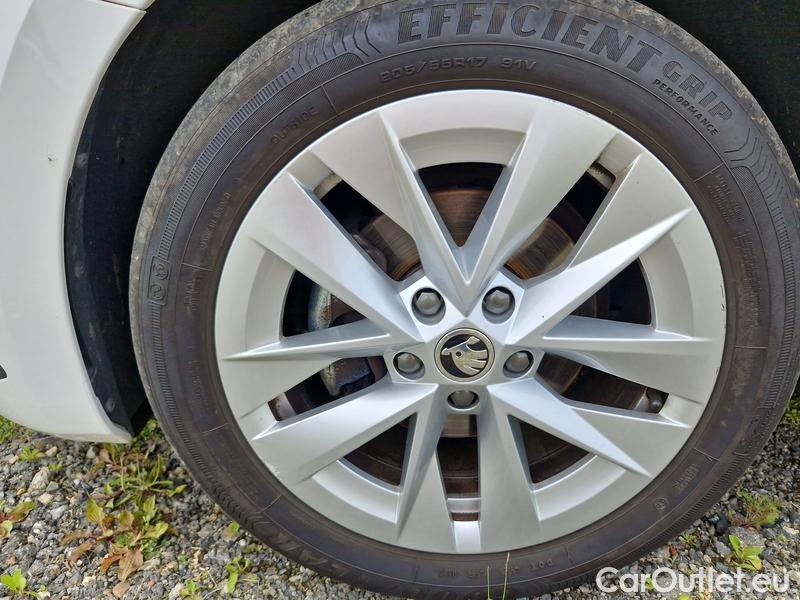  Skoda  Octavia  Combi (NX3)(2020) Oct.Combi 2.0TDI 85 Style AT #2