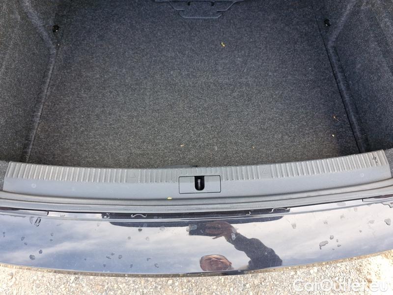  Skoda  Superb  (3V3)(2015) Supe.2.0TDI 147 L&K 4x4 Aut #23