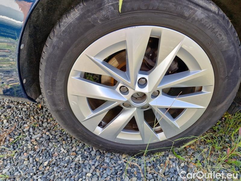  Skoda  Octavia  Lim. (NX3)(2020)  1.5TSI 110 Style AT 5d #13
