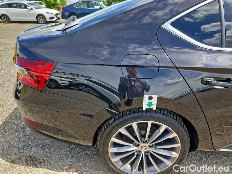  Skoda  Superb  (3V3)(2015) Supe.2.0TDI 147 L&K 4x4 Aut #15