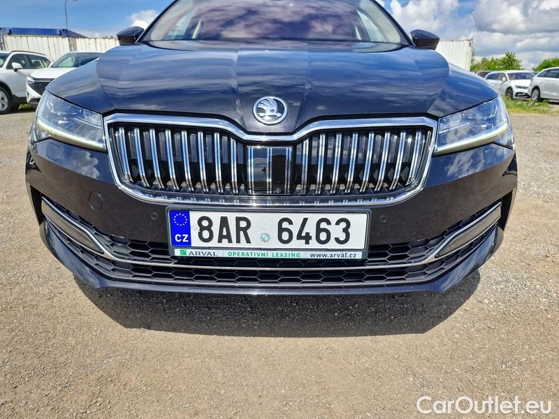  Skoda  Superb  (3V3)(2015) Supe.2.0TDI 147 L&K 4x4 Aut #1