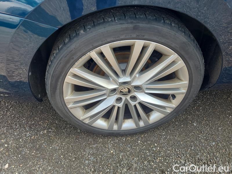  Skoda  Superb  (3V3)(2015) Supe.FL2.0TDI 110 Style AT #9