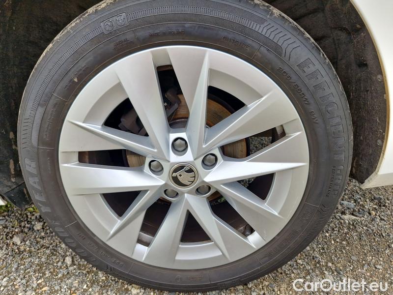  Skoda  Octavia  Combi (NX3)(2020) Oct.Combi 2.0TDI 85 Style AT #8