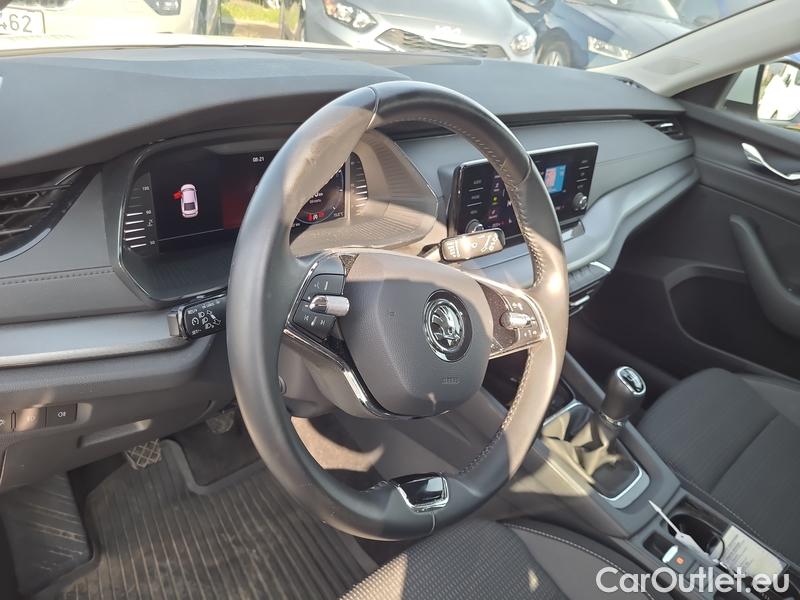  Skoda  Octavia  Lim. (NX3)(2020)  1.5TSI 110 Ambition 5d #3