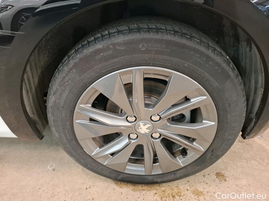  Peugeot  208  (e-) Allure 50kWh BVA #12