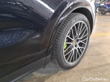  Porsche  Cayenne PORSCHE  / 2017 / 5P / SUV 3.0 V6 E-HYBRID #83