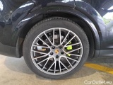  Porsche  Cayenne PORSCHE  / 2017 / 5P / SUV 3.0 V6 E-HYBRID #110