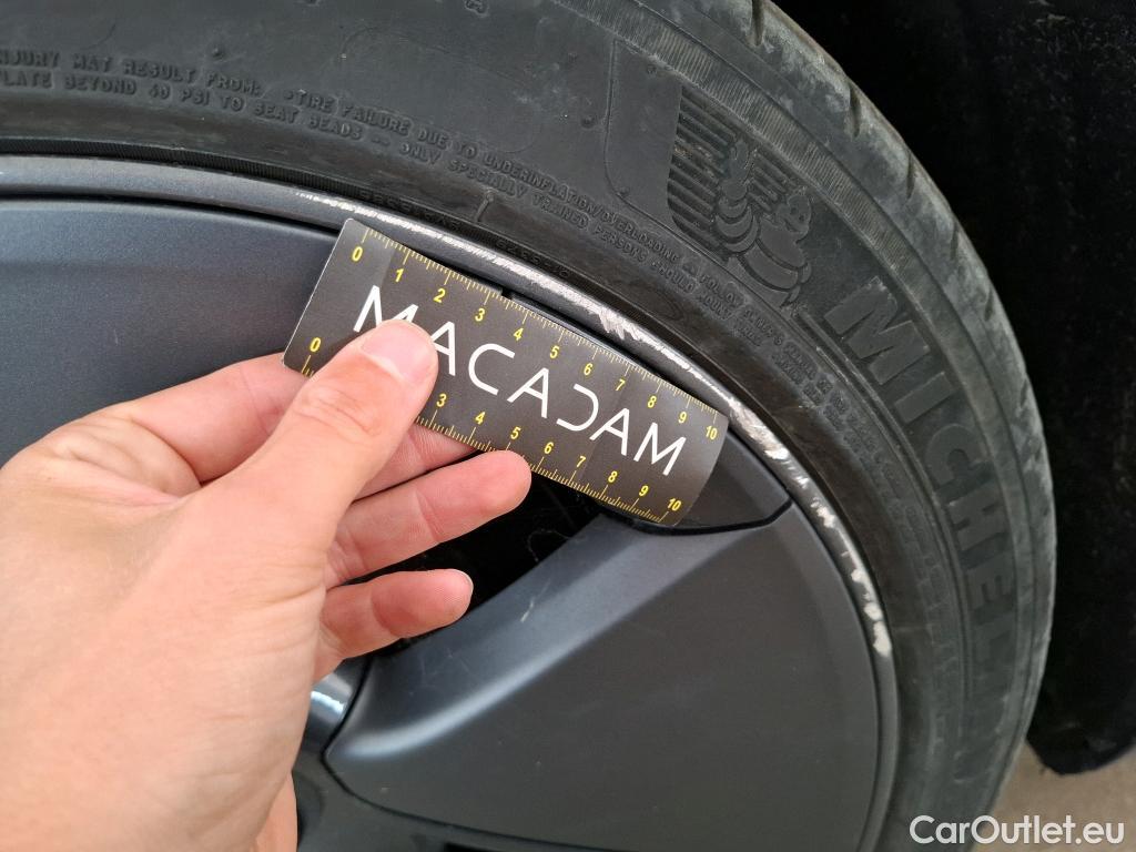  Tesla  Model 3 TESLA  2018 4P Berline Propulsion #10