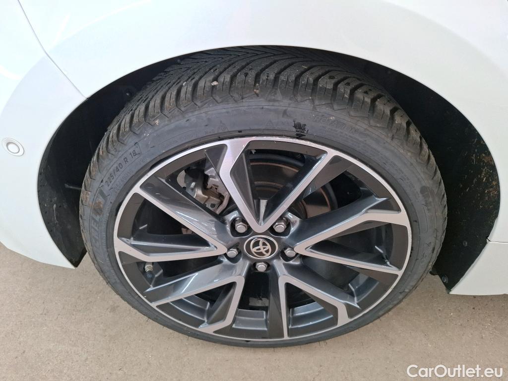  Toyota  Corolla TOYOTA  / 2018 / 5P / Berline Hybride 184h Collection #16